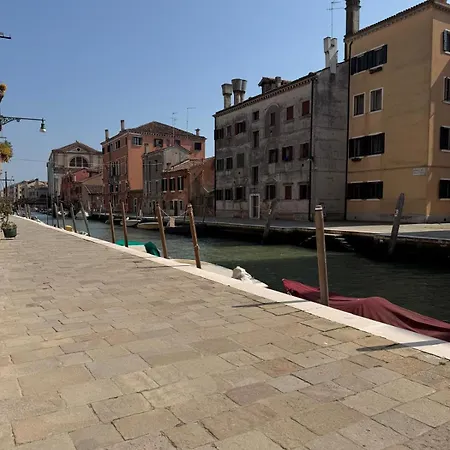 بيت ضيافة Dimora Veneziana *