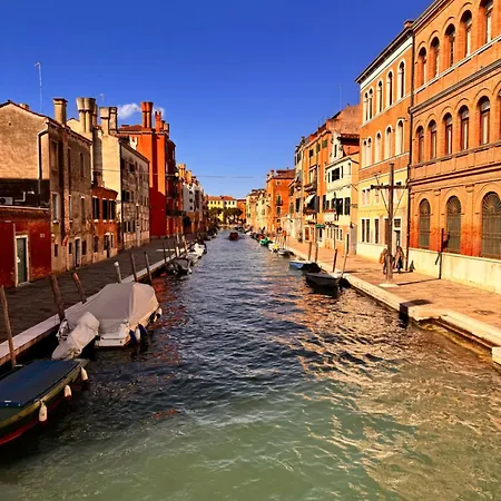 بيت ضيافة Dimora Veneziana البندقية
